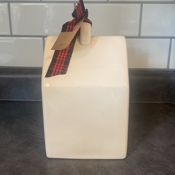 NWT Rae Dunn 2018 HOME Ceramic Birdhouse - Picture 2 of 6